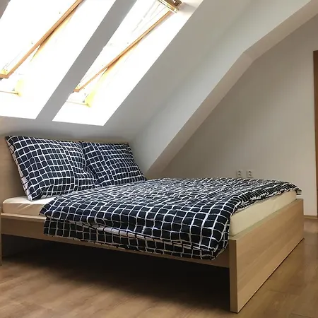 Old Town Square Appartement